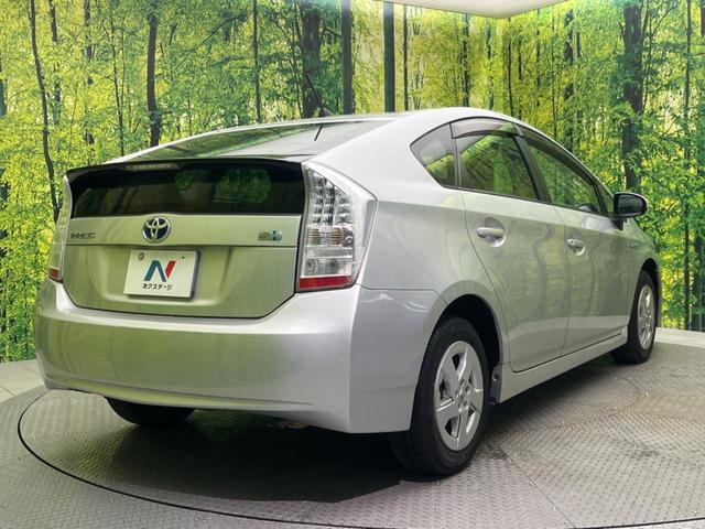 プリウス Ｌ　禁煙車　純正ナビ　スマートキー　電動格納ミラー　オートエアコン　純正１５インチアルミホイール　ステアリングスイッチ　電動格納ミラー　地デジ　ヘッドライトレベライザー（17枚目）