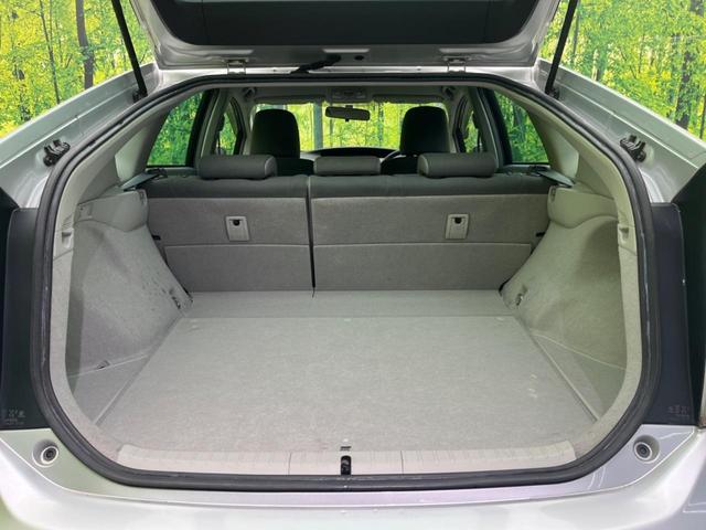 プリウス Ｌ　禁煙車　純正ナビ　スマートキー　電動格納ミラー　オートエアコン　純正１５インチアルミホイール　ステアリングスイッチ　電動格納ミラー　地デジ　ヘッドライトレベライザー（27枚目）