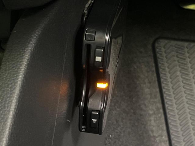 フィット 13G・Fパッケージ ファインエディション 禁煙車 純正ナビ バックカメラ ETC スマートキー オートエアコン アイドリングストップ 電動格納ミラー アームレスト 14インチアルミホイール(5枚目)