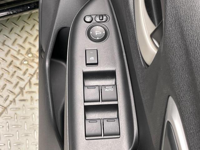 フィット 13G・Fパッケージ ファインエディション 禁煙車 純正ナビ バックカメラ ETC スマートキー オートエアコン アイドリングストップ 電動格納ミラー アームレスト 14インチアルミホイール(7枚目)