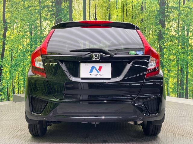 フィット 13G・Fパッケージ ファインエディション 禁煙車 純正ナビ バックカメラ ETC スマートキー オートエアコン アイドリングストップ 電動格納ミラー アームレスト 14インチアルミホイール(15枚目)