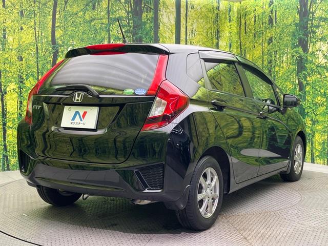 フィット 13G・Fパッケージ ファインエディション 禁煙車 純正ナビ バックカメラ ETC スマートキー オートエアコン アイドリングストップ 電動格納ミラー アームレスト 14インチアルミホイール(17枚目)