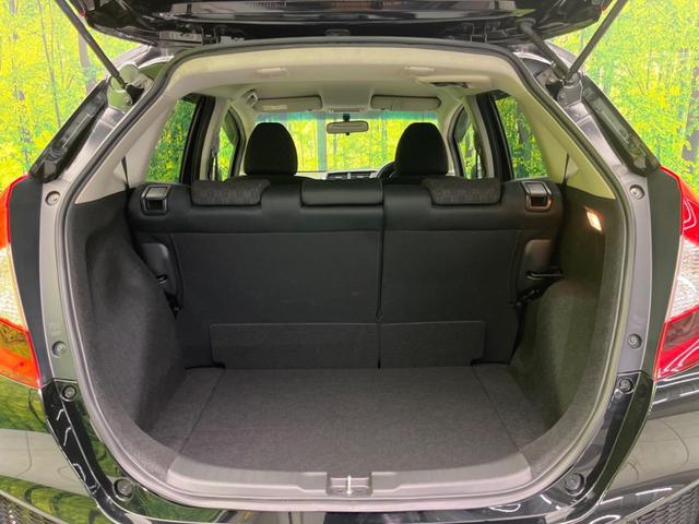 フィット 13G・Fパッケージ ファインエディション 禁煙車 純正ナビ バックカメラ ETC スマートキー オートエアコン アイドリングストップ 電動格納ミラー アームレスト 14インチアルミホイール(27枚目)