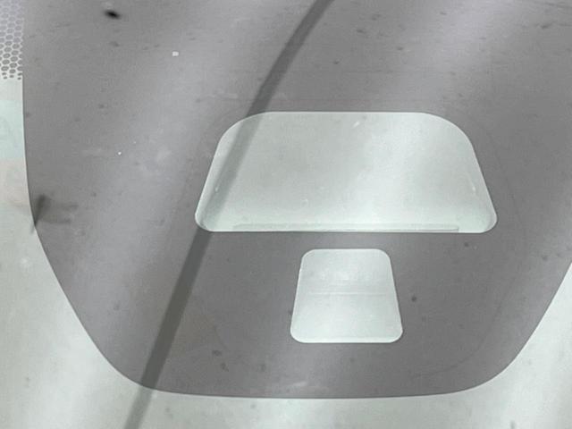 Ｎ－ＯＮＥ プレミアムツアラーＳＳネオクラシックレーサーパッケジ　純正ナビ　バックカメラ　衝突被害軽減装置　禁煙車　ドラレコ　スマートキー　ＨＩＤヘッド　ビルドインＥＴＣ　クルコン　純正１５インチアルミ　オートエアコン　Ｂｌｕｅｔｏｏｔｈ　ＣＤ（4枚目）