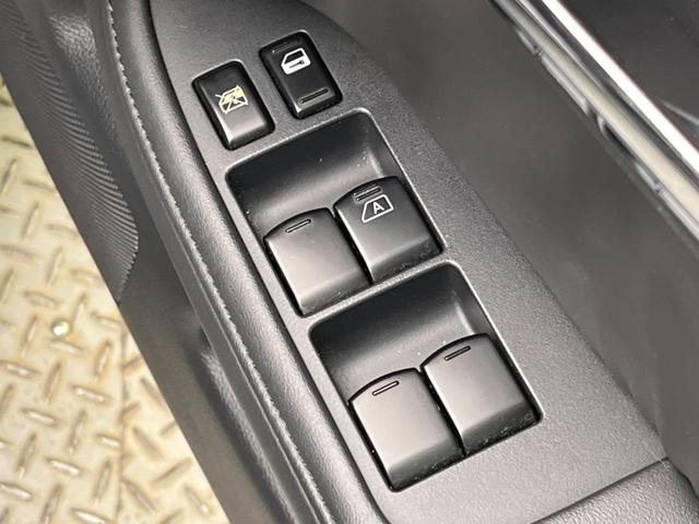 フーガ ３５０ＧＴスポーツパッケージ　メーカー純正ナビ　助手席パワーオットマン　黒革シート　前席シートベンチレーション　運転席ポジションメモリー付きパワーシート　バックカメラ　サイドカメラ　ＥＴＣ　ＨＩＤヘッドライト（25枚目）