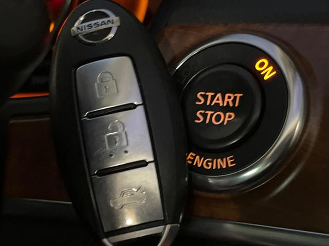 フーガ ３５０ＧＴスポーツパッケージ　メーカー純正ナビ　助手席パワーオットマン　黒革シート　前席シートベンチレーション　運転席ポジションメモリー付きパワーシート　バックカメラ　サイドカメラ　ＥＴＣ　ＨＩＤヘッドライト（53枚目）