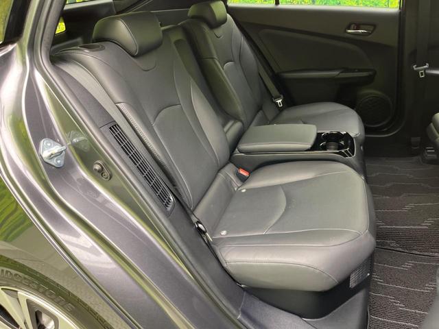 プリウスＰＨＶ Ａレザーパッケージ　モデリスタエアロ　純正１１．６型ナビ　ブラインドスポットモニター　トヨタセーフティセンス　レーダークルーズコントロール　バックカメラ　フルセグ　ＥＴＣ　ドライブレコーダー　前席シートヒーター（9枚目）
