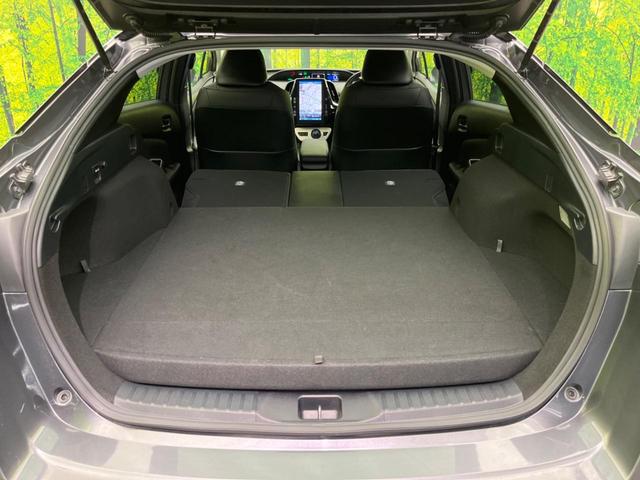 プリウスＰＨＶ Ａレザーパッケージ　モデリスタエアロ　純正１１．６型ナビ　ブラインドスポットモニター　トヨタセーフティセンス　レーダークルーズコントロール　バックカメラ　フルセグ　ＥＴＣ　ドライブレコーダー　前席シートヒーター（10枚目）