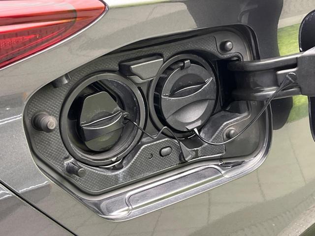 プリウスＰＨＶ Ａレザーパッケージ　モデリスタエアロ　純正１１．６型ナビ　ブラインドスポットモニター　トヨタセーフティセンス　レーダークルーズコントロール　バックカメラ　フルセグ　ＥＴＣ　ドライブレコーダー　前席シートヒーター（28枚目）