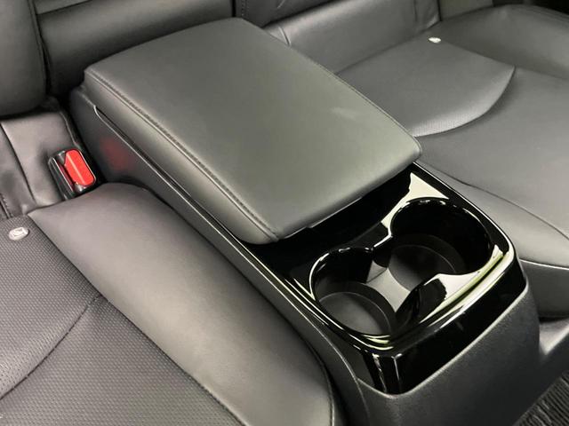 プリウスＰＨＶ Ａレザーパッケージ　モデリスタエアロ　純正１１．６型ナビ　ブラインドスポットモニター　トヨタセーフティセンス　レーダークルーズコントロール　バックカメラ　フルセグ　ＥＴＣ　ドライブレコーダー　前席シートヒーター（38枚目）