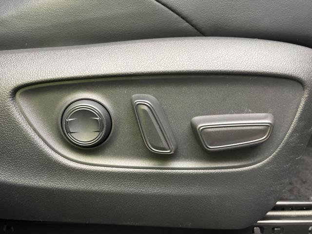 ＲＡＶ４ アドベンチャー　４ＷＤ　パノラマルーフ　Ｋｅｎｗｏｏｄ８型ナビ　セーフティセンス　レーダークルーズコントロール　パワーシート　シートベンチレーション　ＬＥＤヘッドライト　バックカメラ　ＥＴＣ　スマートキー（6枚目）