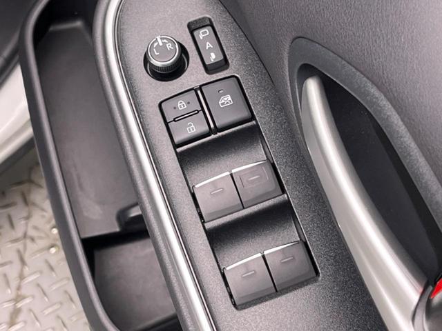 ノア Ｓ－Ｚ　モデリスタ　１０．５型ナビ　後席モニター　全周囲カメラ　ＢＳＭ　デジタルミラー　チームメイト　ヘッドアップディスプレイ　フルセグＴＶ　前席シートヒーター　デジタルインナーミラー（28枚目）