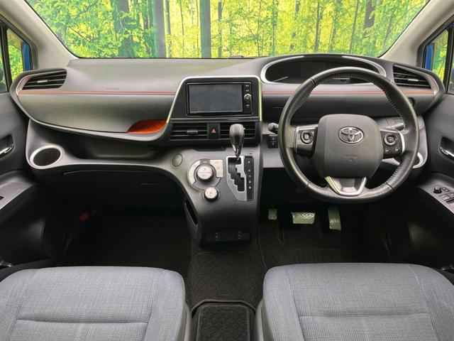 シエンタ ハイブリッドＧ　両側電動ドア　純正ＳＤナビ　バックカメラ　衝突被害軽減システム　禁煙車　電動リアゲート　ハーフレザーシート　前席シートエアコン　コーナーセンサー　スマートキー　ＬＥＤヘッド　ビルトインＥＴＣ（2枚目）