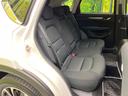 後部座席も気になるようなキズ・汚れやへたり等、大きなダメージはなく、良好な状態です。
