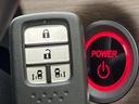 ハイブリッド・Ｇホンダセンシング　両側電動ドア　純正ナビ　バックカメラ　衝突被害軽減装置　禁煙車　シートヒーター　レーンキープ　スマートキー　ＬＥＤヘッド　ビルトインＥＴＣ　オートライト　オートエアコン　Ｂｌｕｔｏｏｔｈ（45枚目）