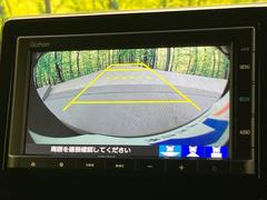 【バックカメラ】駐車時に後方がリアルタイム映像で確認できます。大型商業施設や立体駐車場での駐車時や、夜間のバック時に大活躍！運転スキルに関わらず、今や必須となった装備のひとつです！ 6