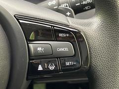 �ڥ����ץƥ��֥��롼������ȥ�����۹�®ƻϩ�Ǥ�Ĺ��Υ���Ԥ��ڤˡ�����ư��®�٤��ݤĥ��롼������ȥ����뤬�����ͷڸ������ƥ��Ϣ�Ȥ��������μ�ξ���Τ��Ƽִ֤��ݤĤ褦��®��Ĵ�ᤷ�Ƥ���ޤ����� 6