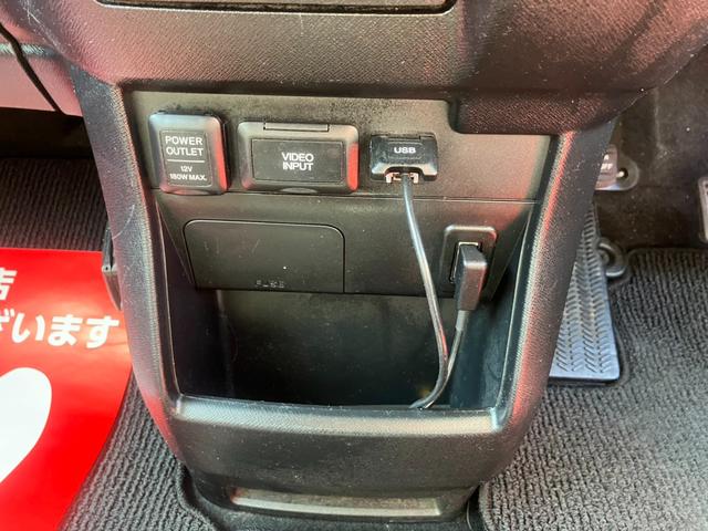 ステップワゴンスパーダ Ｚ　インターナビセレクション　無限フルエアロ　無限足回り　純正ナビ・ＴＶ　フリップダウンモニター　両側パワースライドドア　ＥＴＣ　純正１６インチアルミホイール　スマートキー　バックカメラ　タイヤ新品（16枚目）