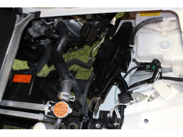 ハイゼットトラック スタンダード　コーナーセンサー　ラジオ　板キー　オートライト　ドアバイザー　マニュアルエアコン　ハロゲンヘッドライト　アイドリングストップ（5枚目）