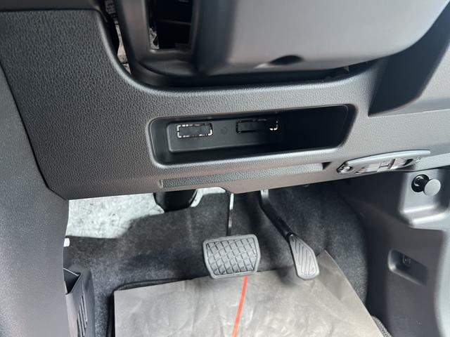 ���ÎԂ͈�_���̂ł��B�C�ɂȂ������́A���Ђ����߂ɂ��₢���킹��������