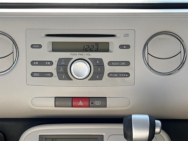 ココアプラスX エアコン パワーステアリング パワーウィンドウ 運転席エアバッグ 助手席エアバッグ 盗難防止システム 衝突安全ボディ キーレスエントリー ベンチシート CD(13枚目)