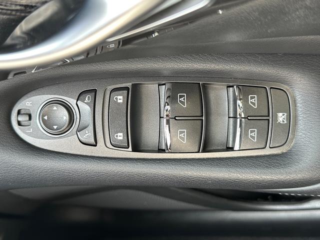 200GT-t ターボ車 コーティング済み 社外アルミ LEDヘッドランプ アイドリングストップ BluetoothAudio ETC バックカメラ 衝突安全ボディ スマートキー パワーシート 寒冷地仕様(43枚目)