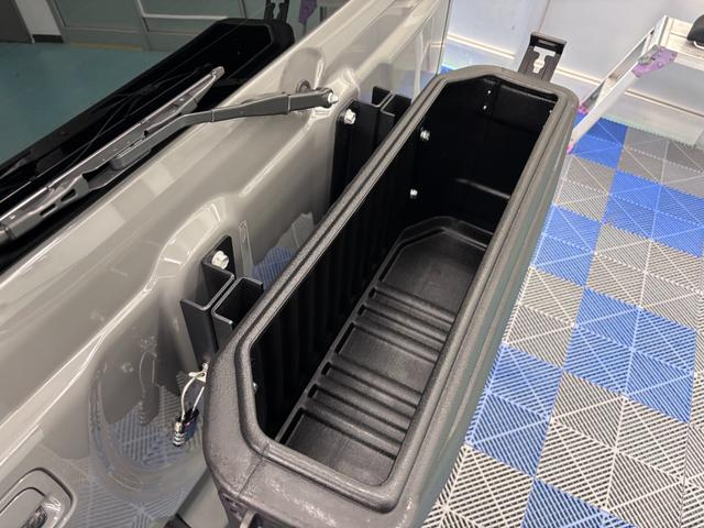 ジムニー ＸＣ　★社外８インチナビ（ＡＶＩＣ－ＲＬ８１２）★フルセグ★Ｂモニター★ＤＶＤ再生★シートカバー★ルーフキャリア★１インチリフトアップ★社外マフラー★スロットルコントローラー★サブコンピューター★（39枚目）