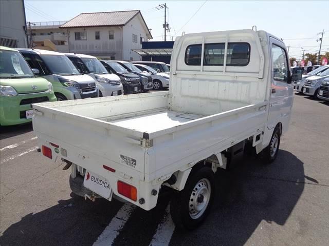 KCエアコン・パワステ パートタイム4WD AT ETC AC パワステ エアーバック スピーカー付きラジオ 最大積載量350kg Aソケット 三方開 レベライザー シートバックポケット ゴムフロアマット(13枚目)