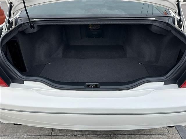 セルシオ ｅＲ仕様　ムーンルーフ　純正ナビ　Ｂモニター　ＥＴＣ　クルコン　ＨＩＤ　フォグ　イージークローザー　Ｐガラス　革巻ステア　ＳＲＳ　カーテンエアバッグ　ＡＡＣ　レザーシート　Ｐシート　電動Ｒサンシェード（20枚目）