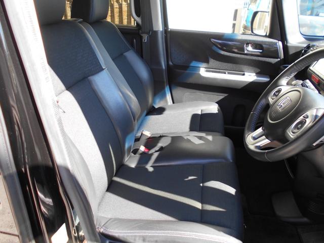 前席シート破れ等無く綺麗な状態です！！