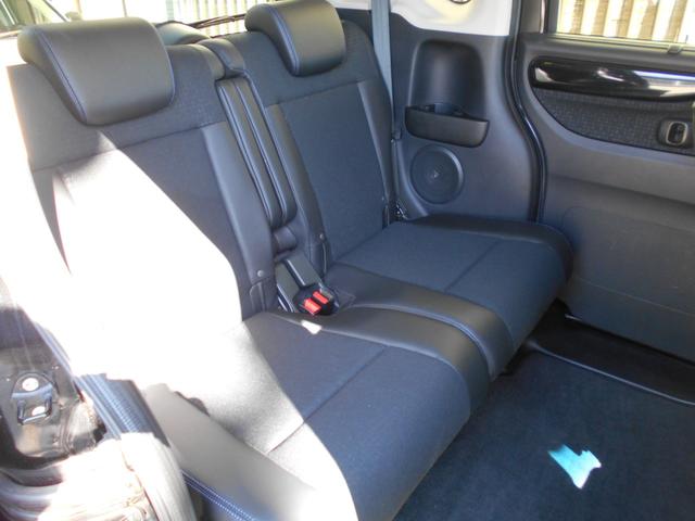 後席シートも綺麗な状態です！！