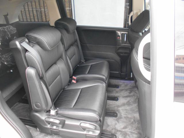 オデッセイ アブソルート　両側電動スライドドア　アルパイン９インチナビＴＶ　フルセグ　ＤＶＤ再生　Ｂｌｕｅｔｏｏｔｈ対応　ＥＴＣ　バックモニター　ＴＥＩＮ車高調　純正１８インチアルミ　ＬＥＤヘッドライト　衝突軽減ブレーキ（10枚目）