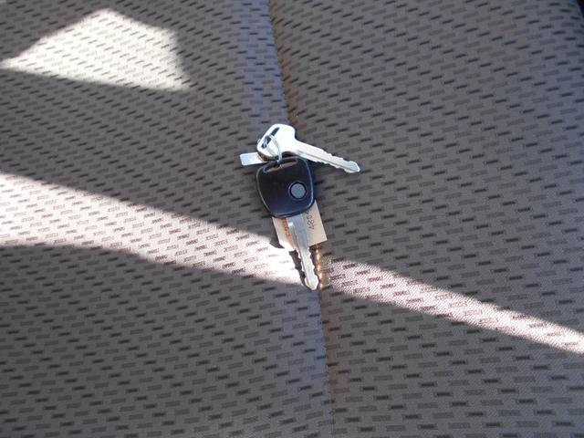 エブリイ ＰＣリミテッド　ハイルーフ　キーレス　純正ＣＤコンポ　ＥＴＣ　プライバシーガラス　４ナンバー貨物　タイミングチェーン（35枚目）