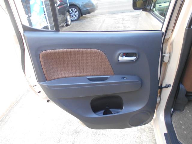 モコ Ｘ　社外ＳＤナビＴＶ　フルセグ　ＤＶＤ再生　Ｂｌｕｅｔｏｏｔｈ対応　ＥＴＣ　ドライブレコーダー　ベンチシート　プッシュスタート　スマートキー　タイミングチェーン　ユーザー買取車両（26枚目）