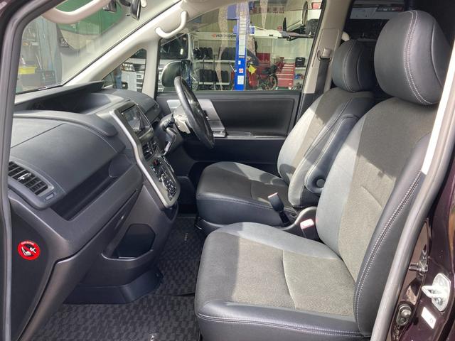 ヴォクシー ZS 煌Z 7人乗り 両側パワースライドドア ナビ バックモニターカメラ パドルシフト オートエアコン ドライブレコーダー スマートキー(23枚目)