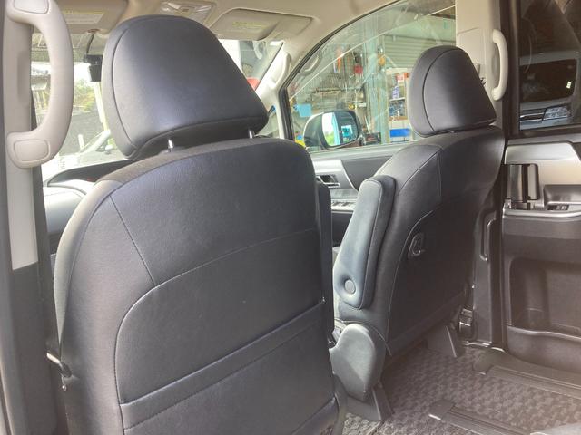 ヴォクシー ZS 煌Z 7人乗り 両側パワースライドドア ナビ バックモニターカメラ パドルシフト オートエアコン ドライブレコーダー スマートキー(28枚目)