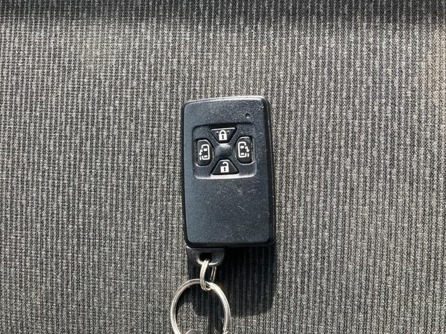 ヴォクシー ZS 煌Z 7人乗り 両側パワースライドドア ナビ バックモニターカメラ パドルシフト オートエアコン ドライブレコーダー スマートキー(55枚目)