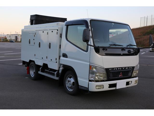 　４００Ｋｇ高圧洗浄車　シンショーパワージェッター　サブエンジン式　車載型式ＰＪＢ－２Ａ２９Ｅ　性能型式ＳＪＤ－１３８７　圧力１２．５ＭＰａ　吸水量８７Ｌ／ｍｉｎ　タンク容量４００Ｌ　ＵＣ－ＦＢ７００Ａ(5枚目)