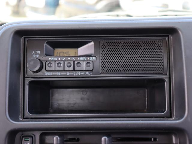 サンバートラック ＴＢ　４ＷＤ・エアコン・パワーステアリング・ラジオ（ＡＭ／ＦＭ）・ヘッドライトレベライザー・運転席エアバック（9枚目）