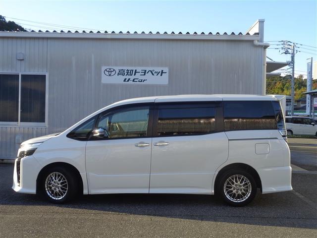 ヴォクシー ハイブリッドZS 煌II フルセグ メモリーナビ DVD再生 ミュージックプレイヤー接続可 バックカメラ 衝突被害軽減システム ETC ドラレコ 両側電動スライド LEDヘッドランプ 乗車定員7人 3列シート ワンオーナー(3枚目)