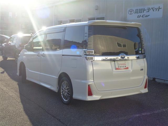 ヴォクシー ハイブリッドZS 煌II フルセグ メモリーナビ DVD再生 ミュージックプレイヤー接続可 バックカメラ 衝突被害軽減システム ETC ドラレコ 両側電動スライド LEDヘッドランプ 乗車定員7人 3列シート ワンオーナー(4枚目)