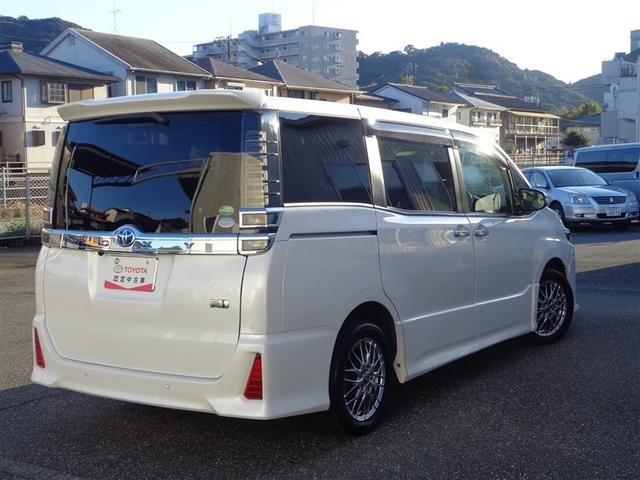 ヴォクシー ハイブリッドZS 煌II フルセグ メモリーナビ DVD再生 ミュージックプレイヤー接続可 バックカメラ 衝突被害軽減システム ETC ドラレコ 両側電動スライド LEDヘッドランプ 乗車定員7人 3列シート ワンオーナー(5枚目)