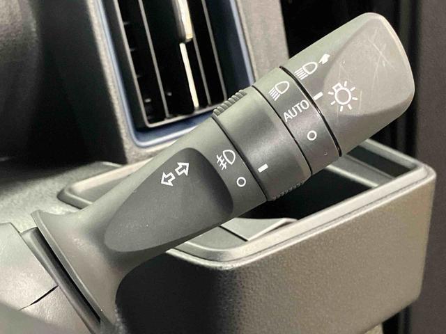 タント カスタムＲＳ　クリアランスソナー　オートハイビーム　オートライト　ＬＥＤヘッドライト　左右電動スライドドア　前席シートヒーター　後方カメラ　キーフリー（17枚目）