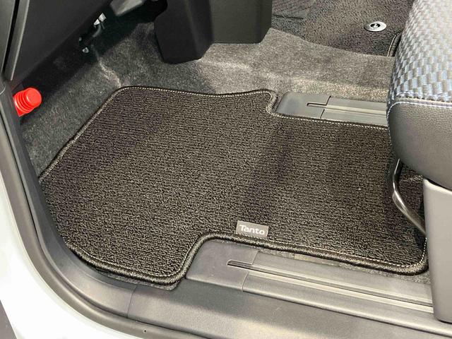 タント カスタムＲＳ　ｅｃｏ　ＩＤＬＥ非装着車　後方カメラ　前席シートヒーター　キーフリー　衝突被害軽減システム　左右電動スライドドア　クリアランスソナー　ＬＥＤヘッドライト　オートライト　オートハイビーム（19枚目）