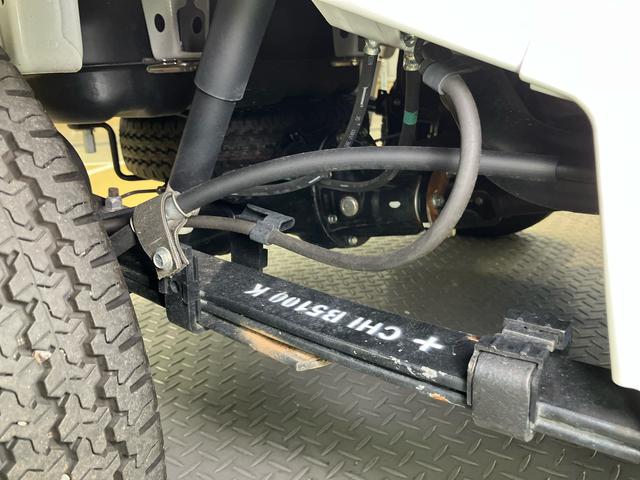 ハイゼットトラック スタンダード　４ＷＤ　衝突被害軽減システム　クリアランスソナー　オートライト　オートハイビーム（28枚目）