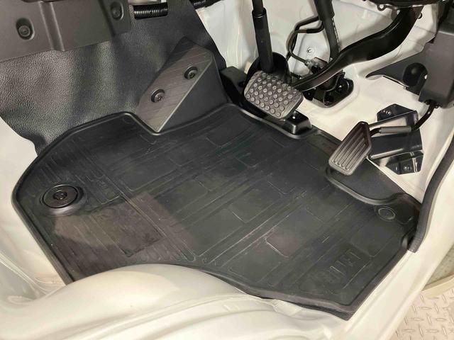 ハイゼットトラック スタンダード　衝突被害軽減システム　オートハイビーム　オートライト　クリアランスソナー（18枚目）
