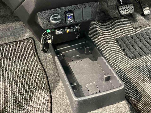 ミライース Ｌ　ＳＡＩＩＩ　７インチナビ　ドラレコ　後方カメラ　ＵＳＢ入力端子　Ｂｌｕｅｔｏｏｔｈ接続　ＥＴＣ　衝突被害軽減システム　クリアランスソナー　オートハイビーム（11枚目）