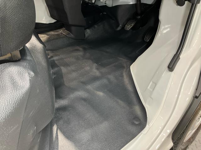 ハイゼットカーゴ スペシャル　衝突被害軽減システム　左右スライドドア　クリアランスソナー　オートライト　オートハイビーム（18枚目）