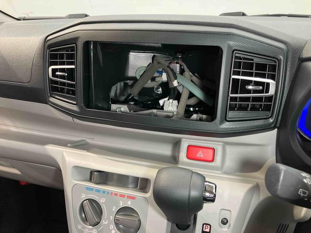 ミライース Ｘ　リミテッドＳＡＩＩＩ　後方カメラ　衝突被害軽減システム　クリアランスソナー　ＬＥＤヘッドライト　オートライト　オートハイビーム（9枚目）