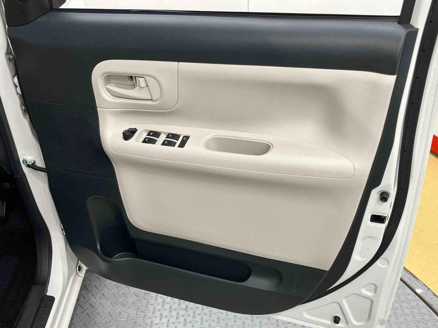 ムーヴキャンバス Ｘ　ＳＡＩＩ　７インチナビ　全方位カメラ　ＵＳＢ入力端子　Ｂｌｕｅｔｏｏｔｈ接続　ＥＴＣ　キーフリー　衝突被害軽減システム　左右スライドドア　オートライト（21枚目）